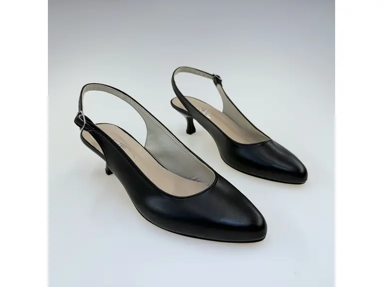 Dámske pohodlné elegantné čierne sandále M004-60M