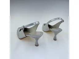 Dámske pohodlné elegantné strieborné sandále M003-AgD