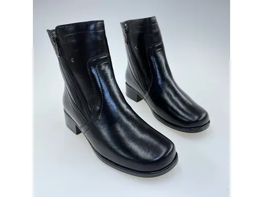 Dámske kvalitné teplé čierne pohodlné členkové topánky BUT310-60